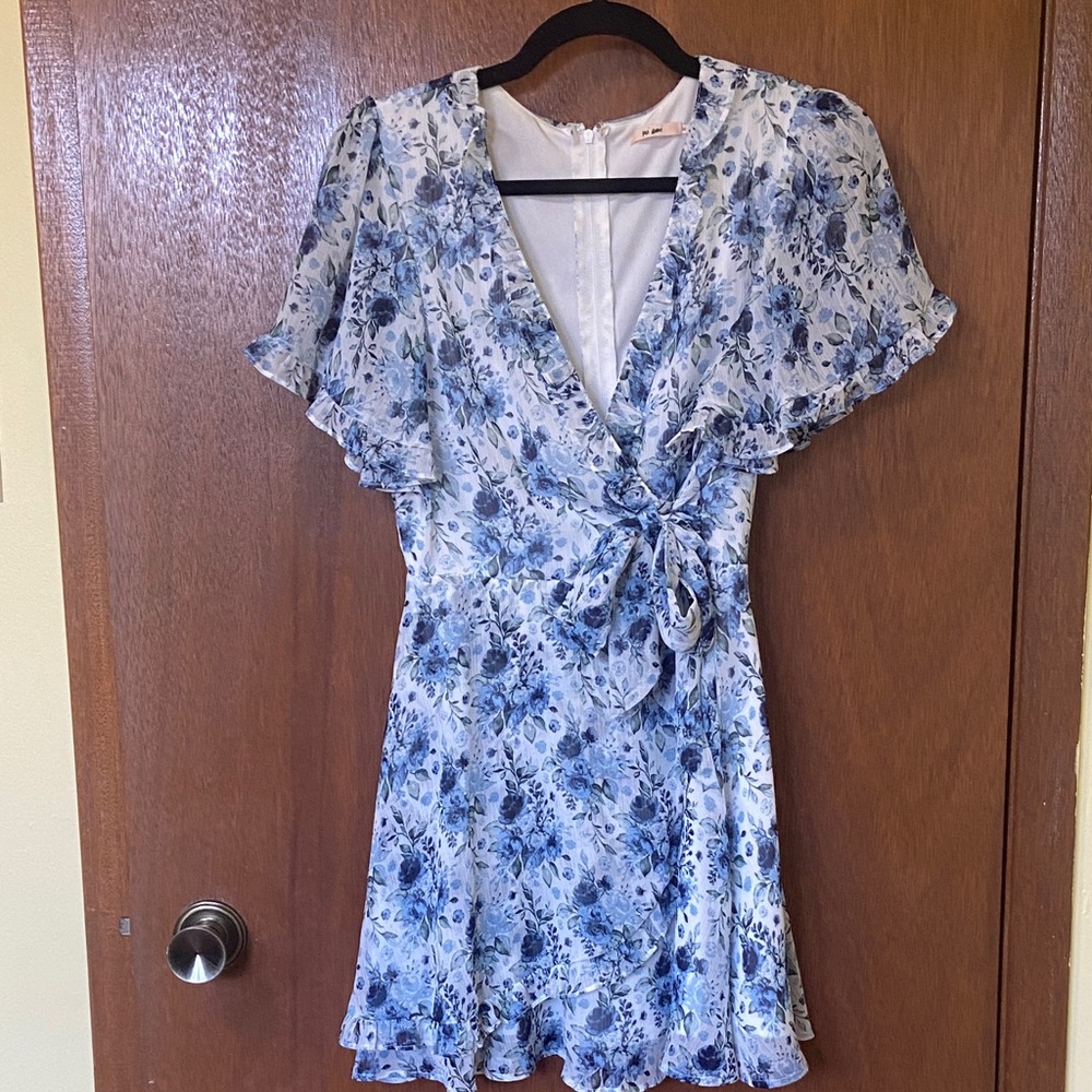 Francesca's Collections Blue Floral Tie-Front Mini Dress